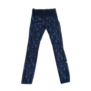 lululemon leggings Sz 2 Rare Stain glass window purple gray blue triangle print